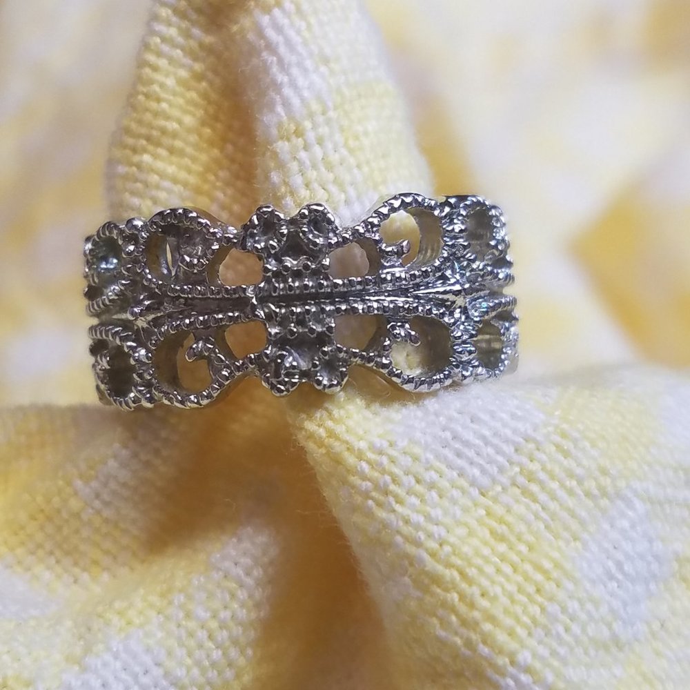 Cute ring - Picture 4 of 5